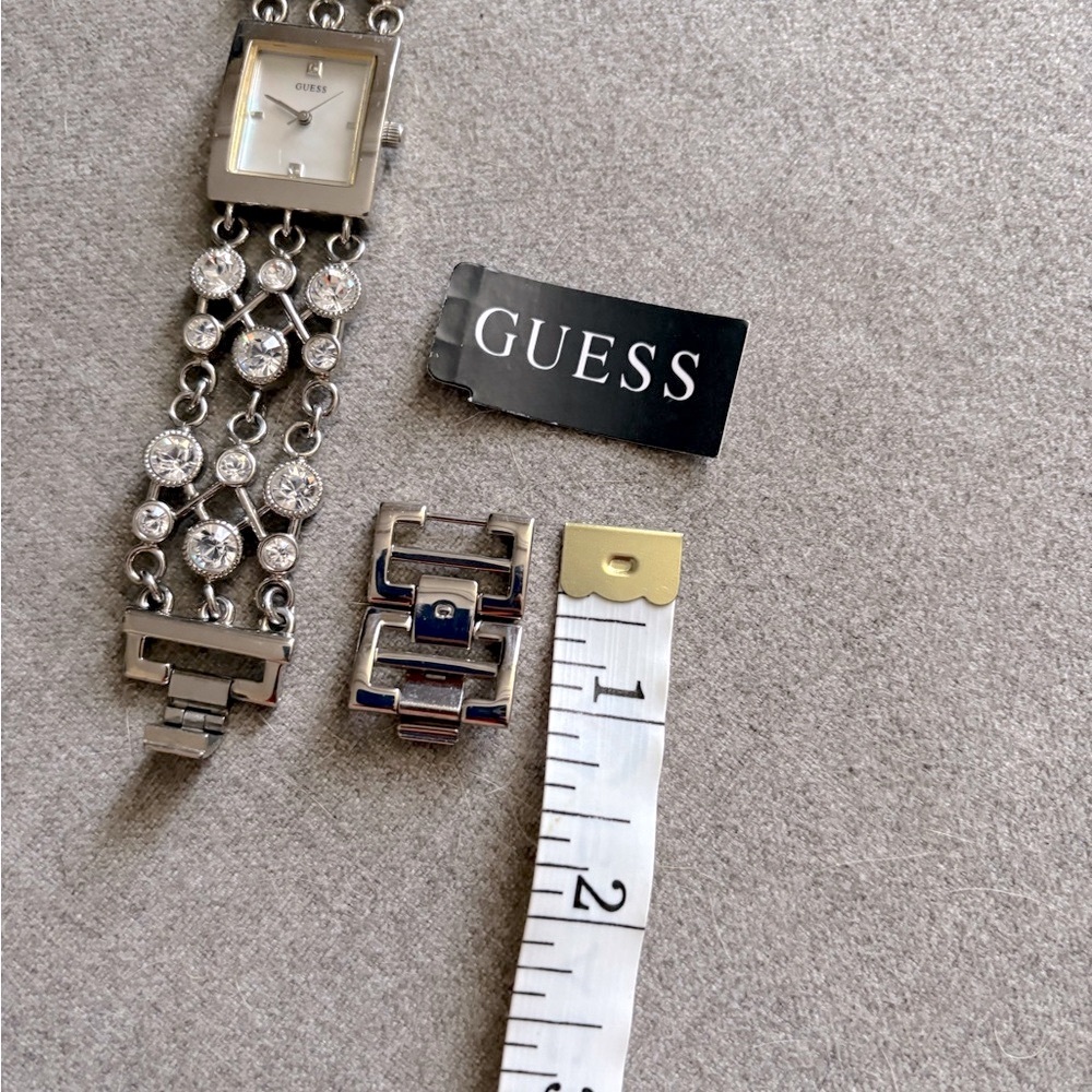 Elegant Guess Women's Bracelet Watch with crystals with extension